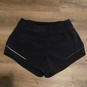 Lululemon Hotty Hot Short 4”